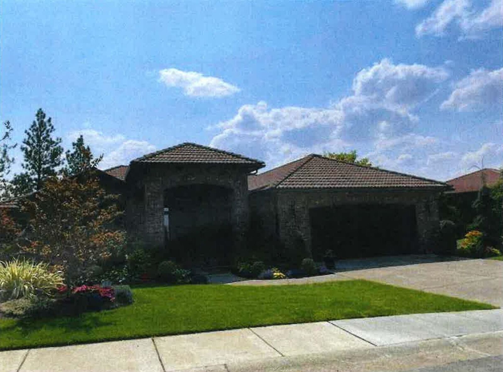 Property Photo: 5418 S Quail Ridge Cir WA 99223