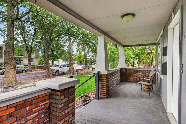Property Photo: 1207 W Shannon Ave WA 99205