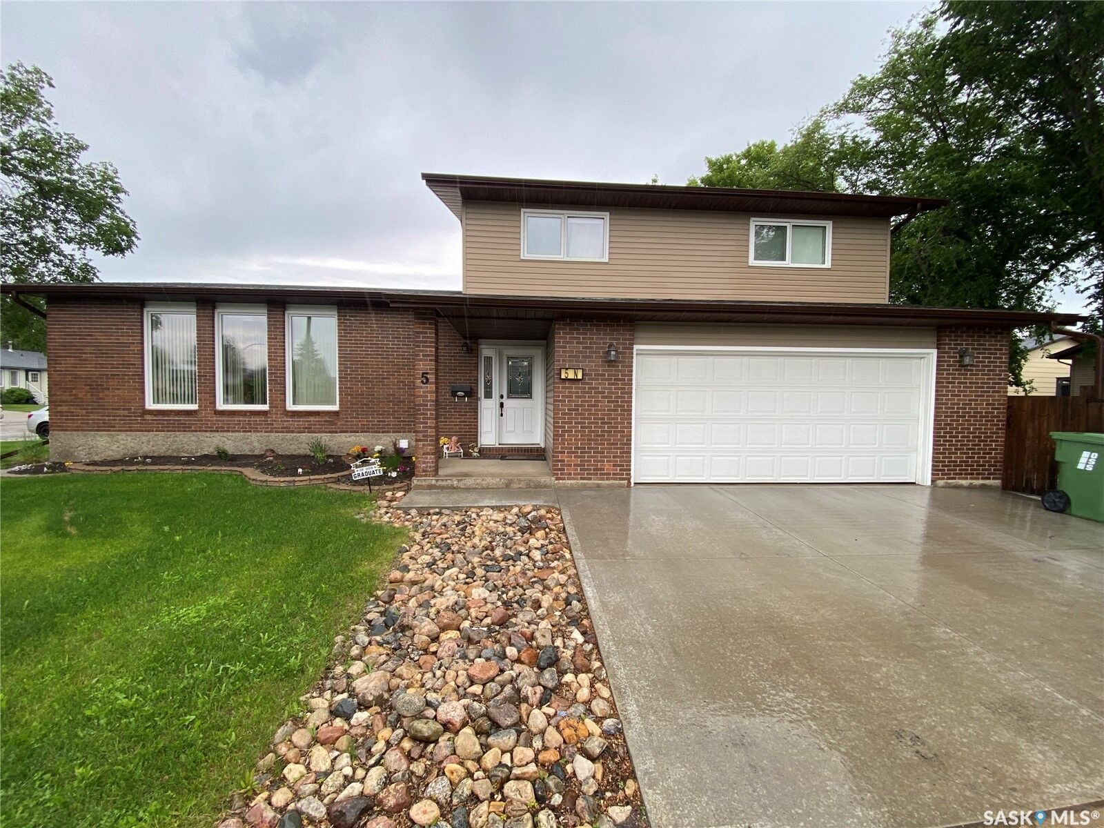 Property Photo:  5 Marquis Crescent N  SK S3N 3L5 
