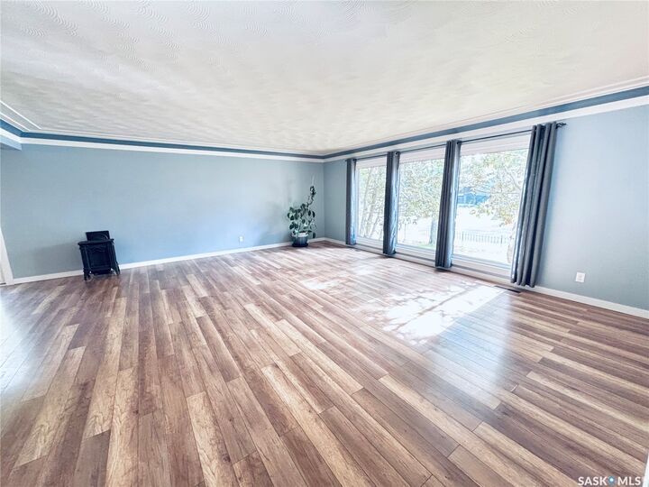 Property Photo: 3708 Lakeview Avenue SK S4S 1H5