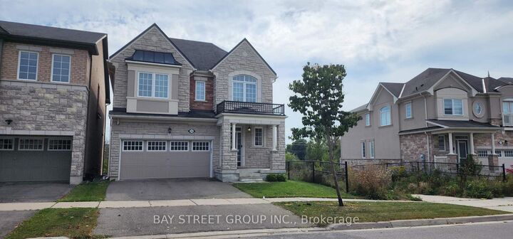 Property Photo: 246 Degraaf Crescent ON L4G 0X1