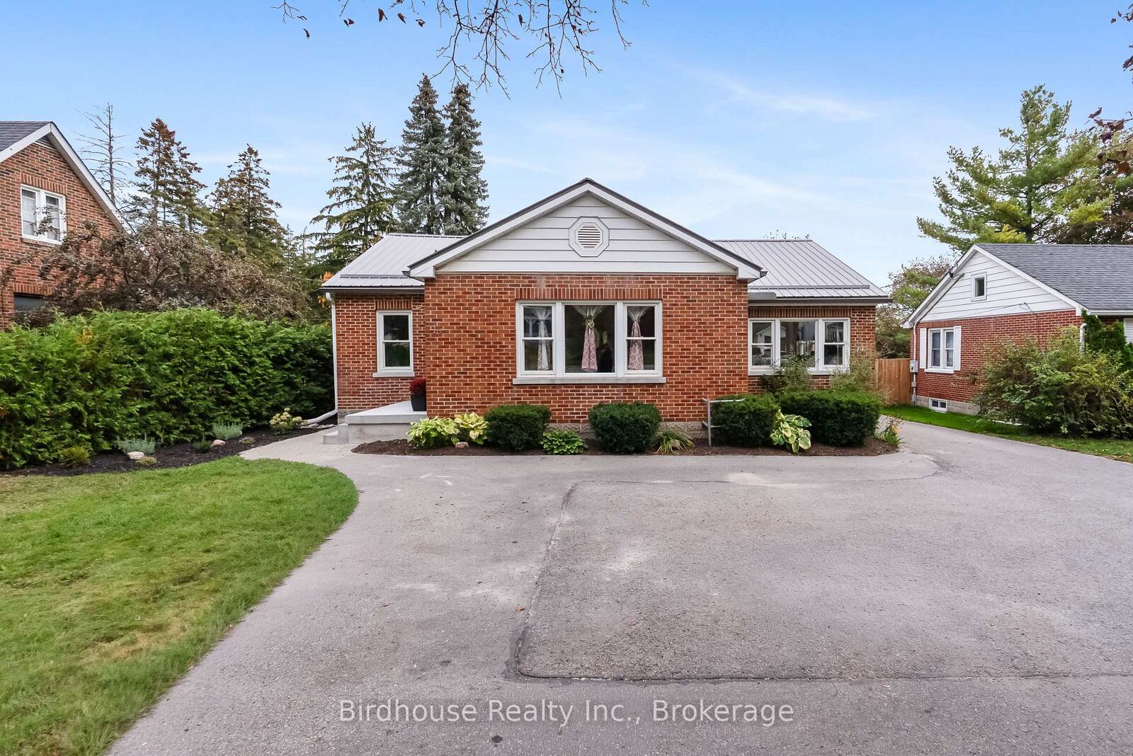 Property Photo:  14 Angeline Street S  ON K9V 3K8 