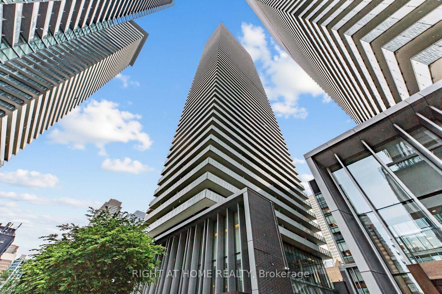 Property Photo:  42 Charles Street E 3408  ON M4Y 0B7 