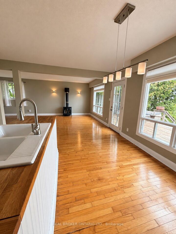 Property Photo:  208 Kempview Lane  ON L4N 3W9 