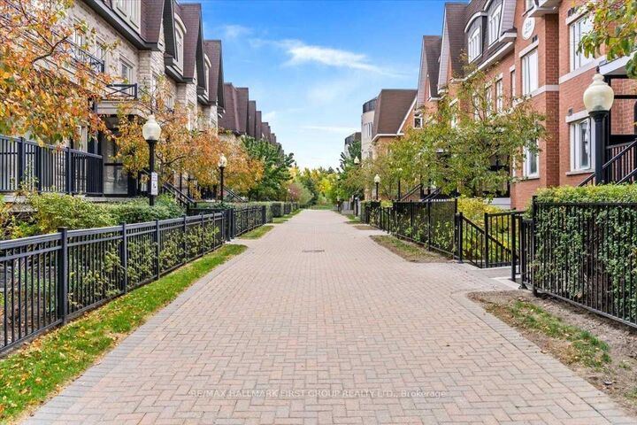 Property Photo:  320 John Street 102  ON L3T 0B1 