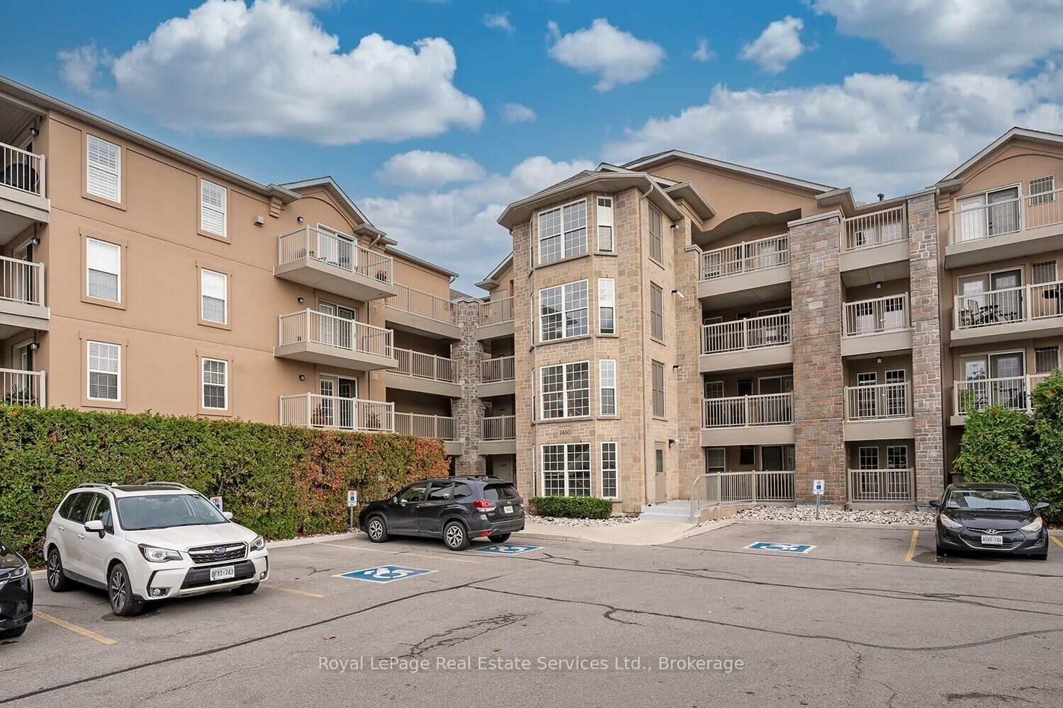 Property Photo:  1460 Bishops Gate 111  ON L6M 4N5 
