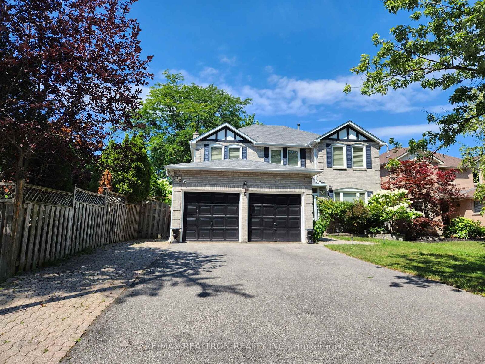 Property Photo:  6 Lilley Court 1  ON L4C 8X4 