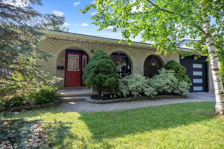 Property Photo: 684 Macyoung Drive ON N2Z 1S9