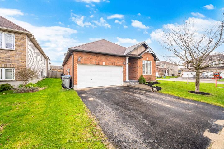 Property Photo:  650 Reid Crescent  ON N4W 0A1 