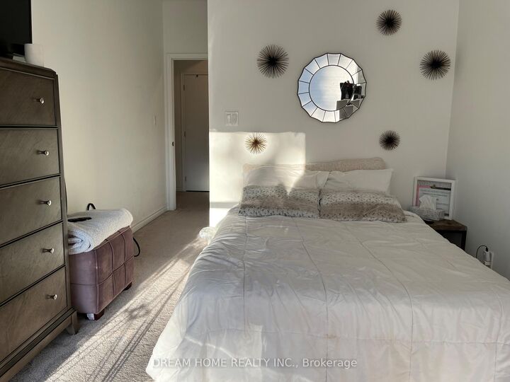 Property Photo:  3 Falaise Road B2  ON M1E 3B6 