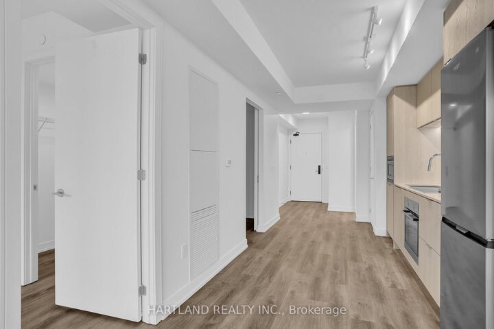 Property Photo: 1 Jarvis Street 928 ON L8R 3J2