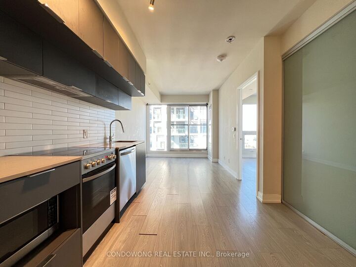 Property Photo:  181 Dundas Street E 4101  ON M5A 0N5 