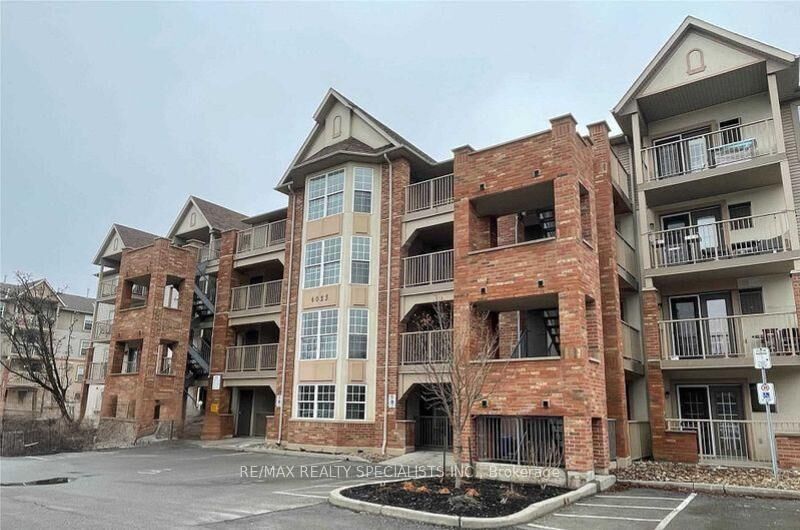 Property Photo:  4025 Kilmer Drive 412  ON L7M 4M5 