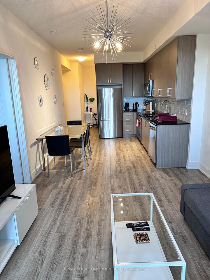Photo de la propriété:  9600 Yonge Street 807B  ON L4C 0X3 