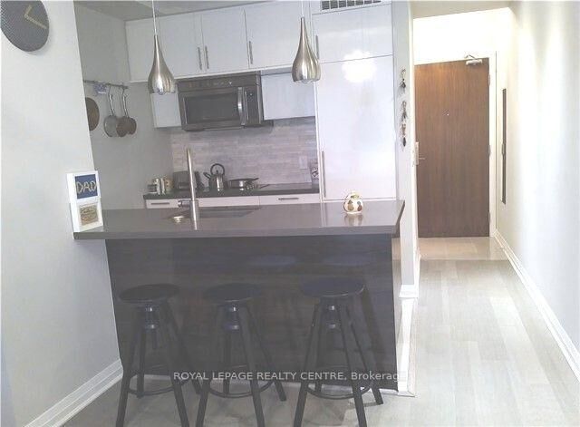 Property Photo:  8 Mercer Street 518  ON M5V 0C4 
