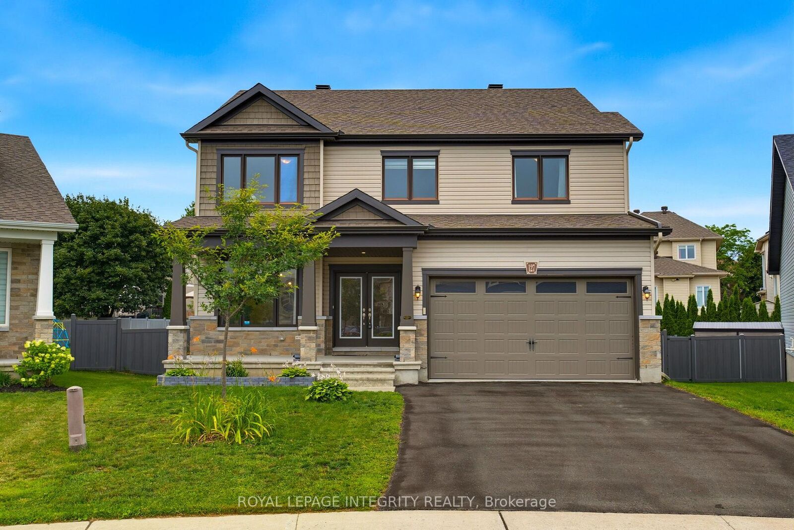 Property Photo:  127 Hickstead Way  ON K2S 0Z5 