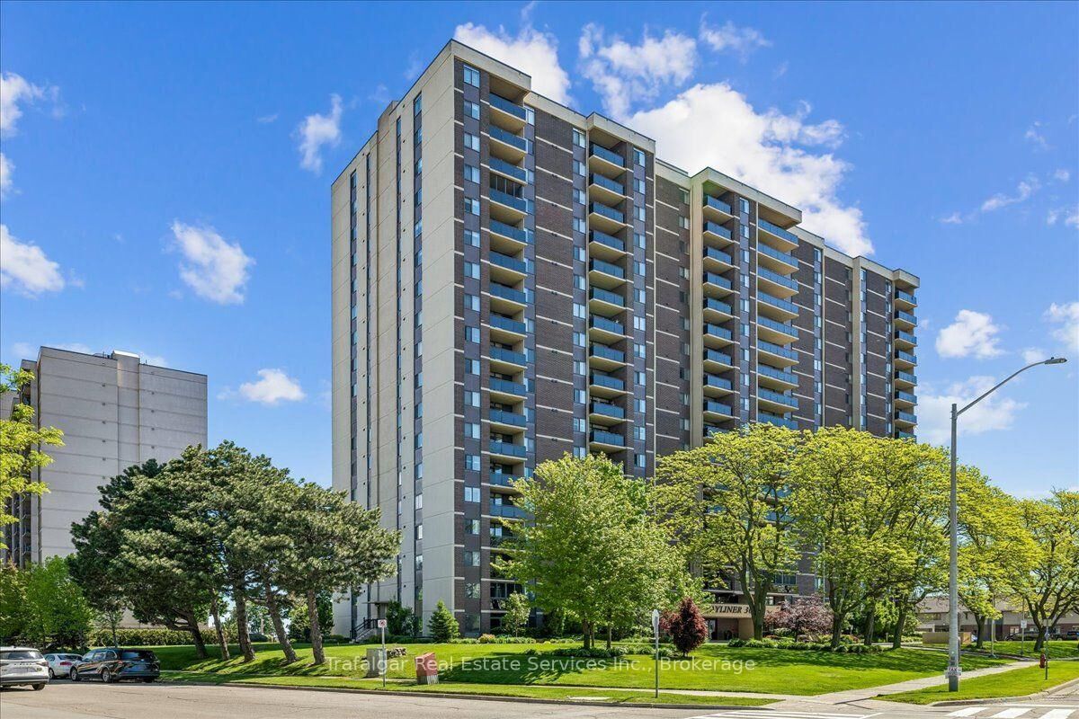 Property Photo:  301 Frances Avenue 709  ON L8E 3W6 