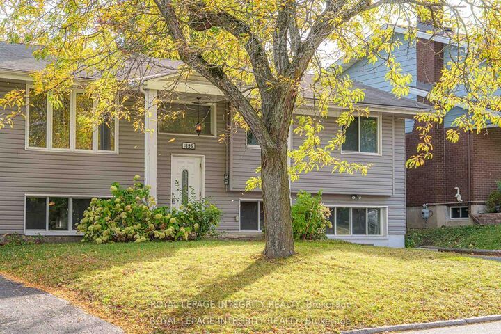 Property Photo:  1896 Featherston Drive B  ON K1H 6P5 