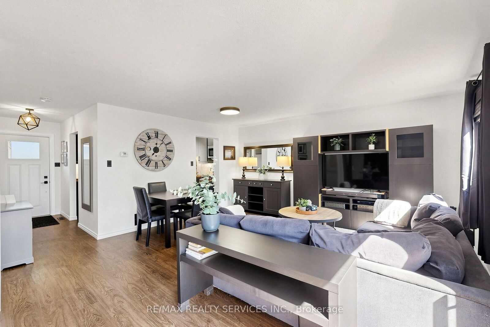 Property Photo:  93 Hansen Road N 57  ON L6V 3C8 