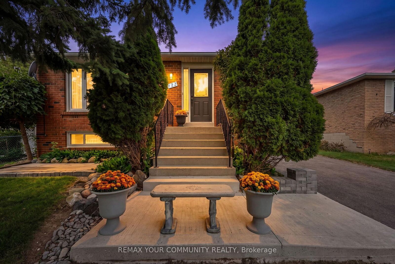Property Photo:  123 Martin Street  ON L3Z 1Z4 