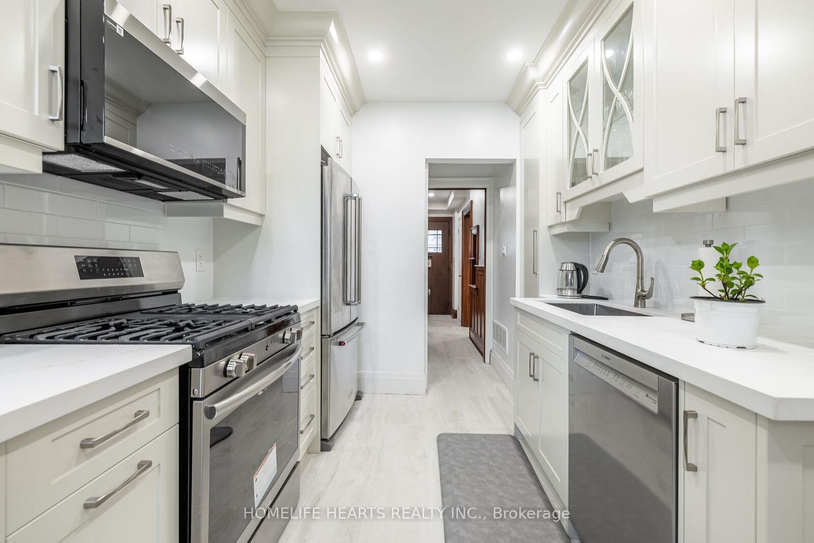 Property Photo:  115 Wanless Avenue  ON M4N 1W1 