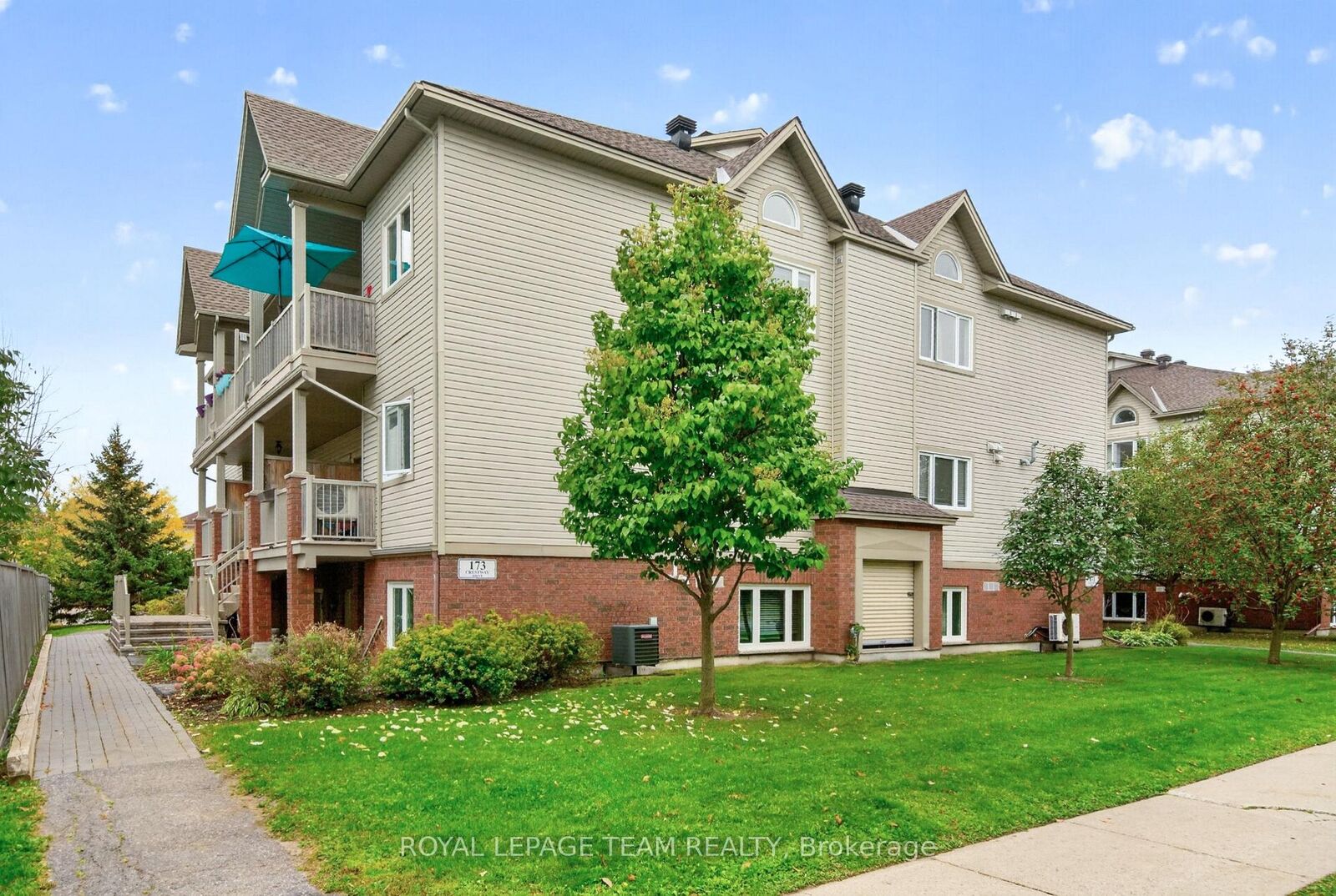 Property Photo:  173-C Crestway Drive  ON K2G 7C8 