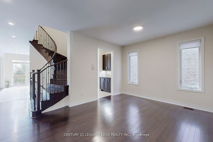 Property Photo:  49 Gallant Place  ON L4L 1A6 