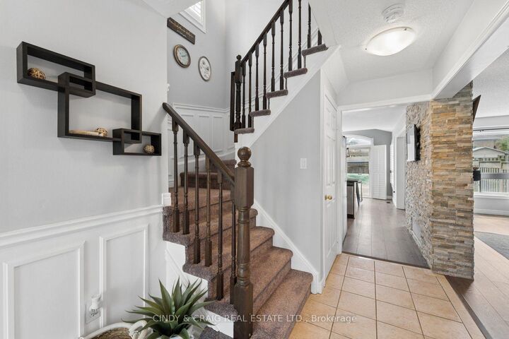 Property Photo:  208 Cornish Drive  ON L1E 3H4 