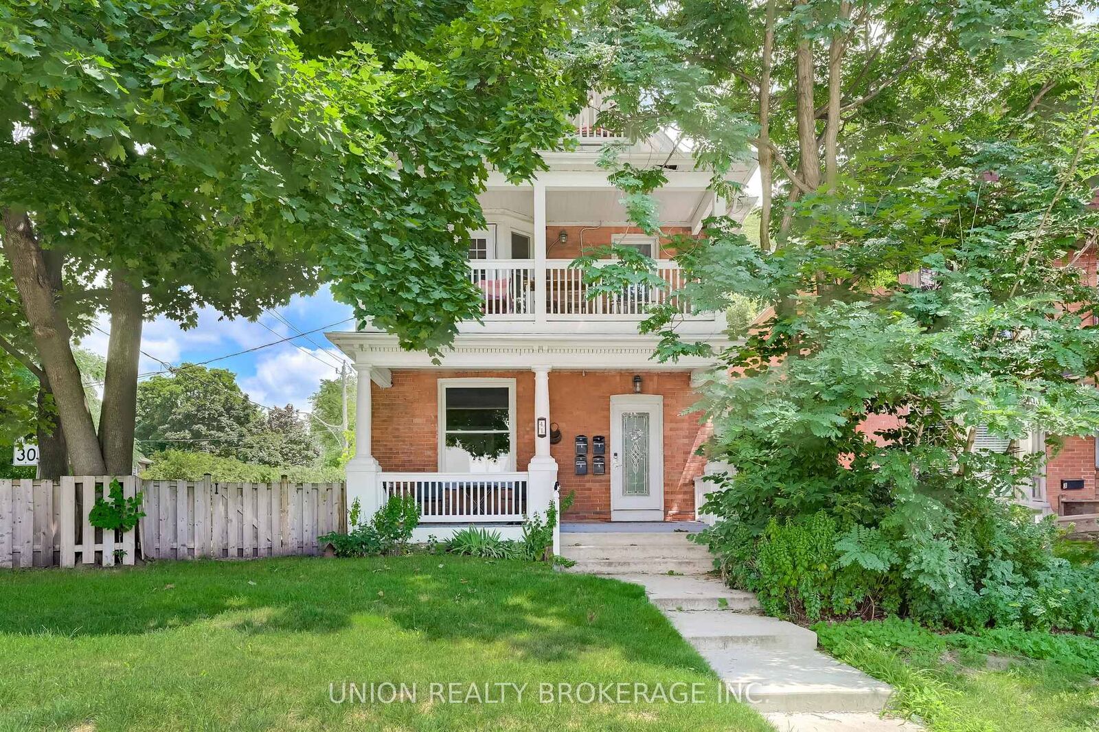 Property Photo:  41 Main Street Lower  ON M4E 2V5 