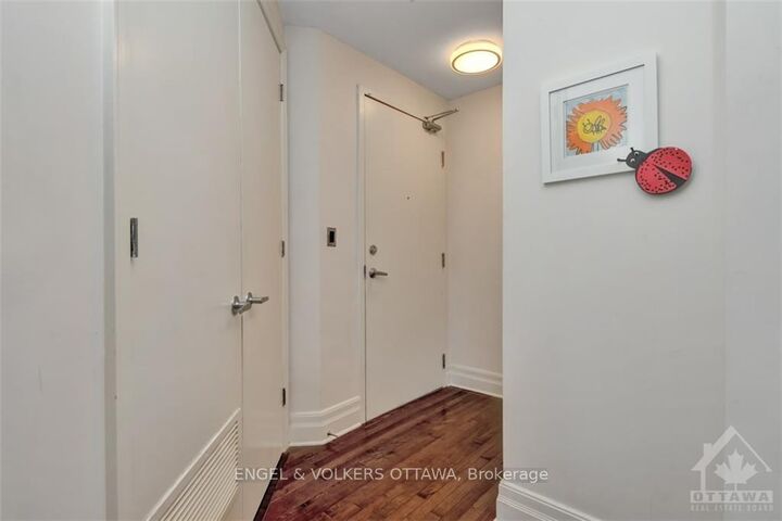 Property Photo:  457 McLeod Street 304  ON K1R 5P5 