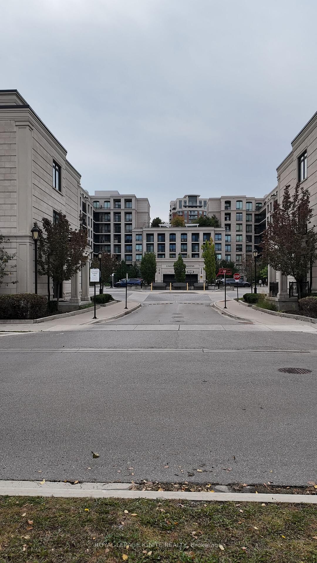 Property Photo:  268 Buchanan Drive 728W  ON L3R 8G9 
