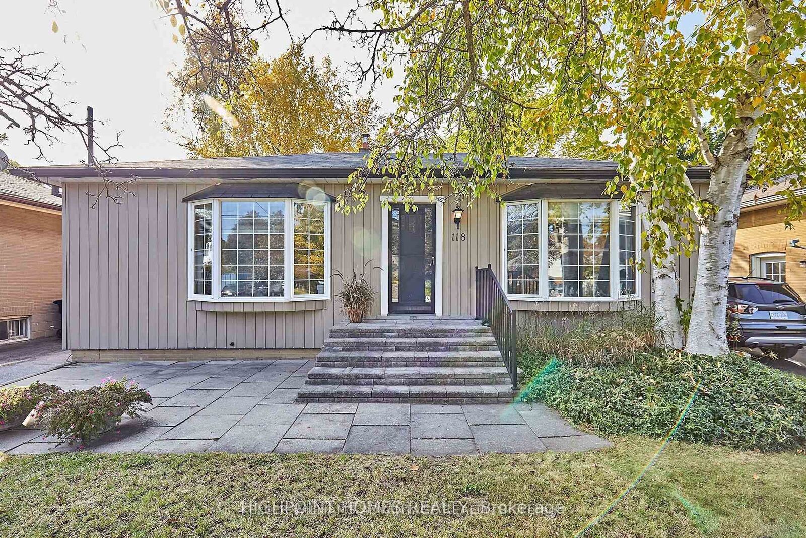 Property Photo:  118 Kitchener Road  ON M1E 2X9 