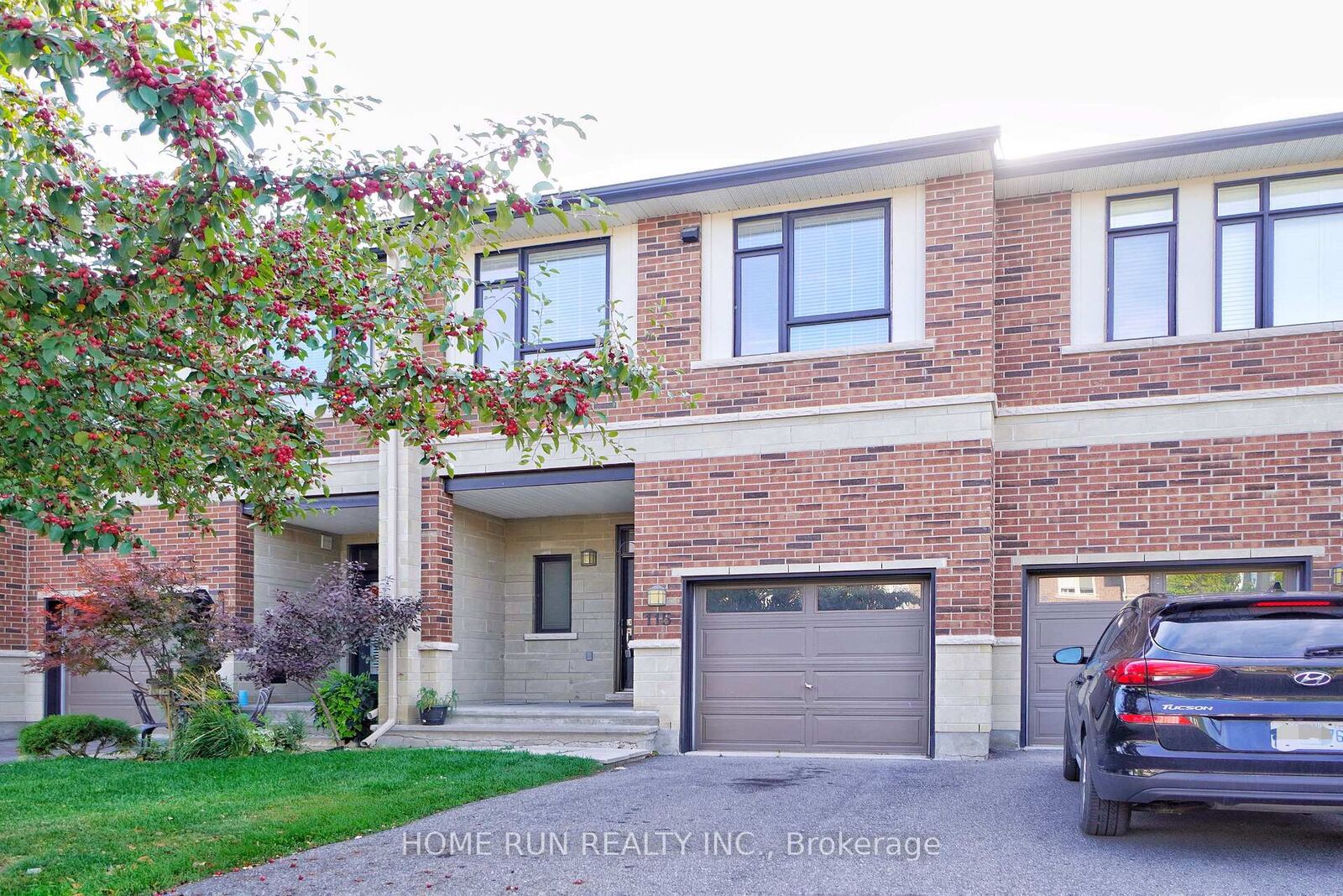 Property Photo:  115 Watchhorn Grove  ON K1V 2N3 