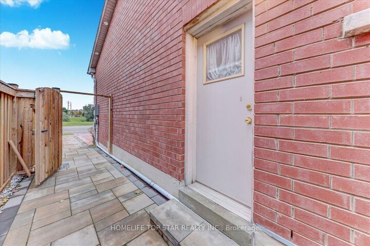 Property Photo:  50 Marydale Avenue S  ON L3S 3N3 