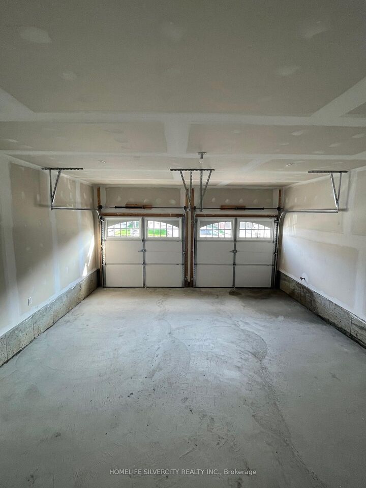 Property Photo: 67 Ten Pines Road ON L4H 3N5