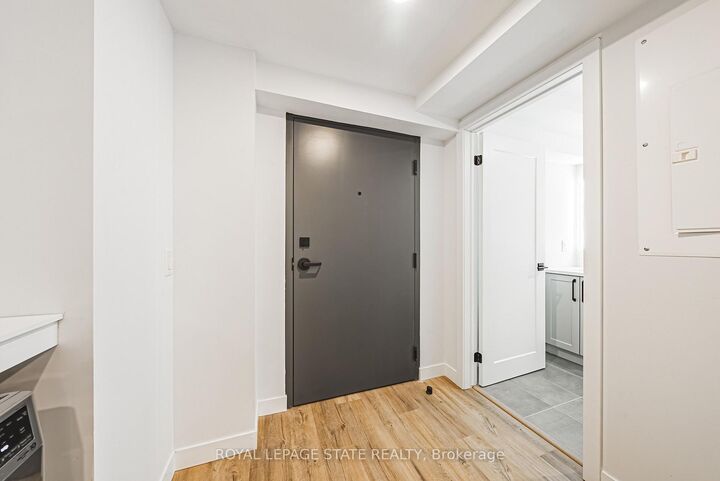 Property Photo:  555 Sanatorium Road 101  ON L9C 2B1 