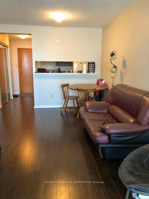 Property Photo: 44 St Joseph Street 1215 ON M4Y 2W4