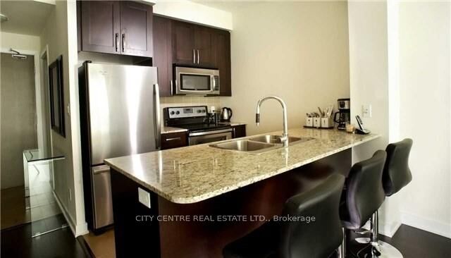Property Photo:  4065 Brickstone Mews 3205  ON L5B 0G3 