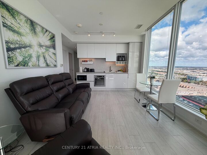 Property Photo:  898 Portage Parkway 2303  ON L4K 0J6 