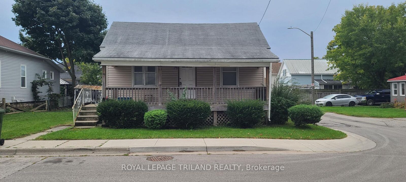 Property Photo:  26 Eagle Street  ON N5P 1P9 