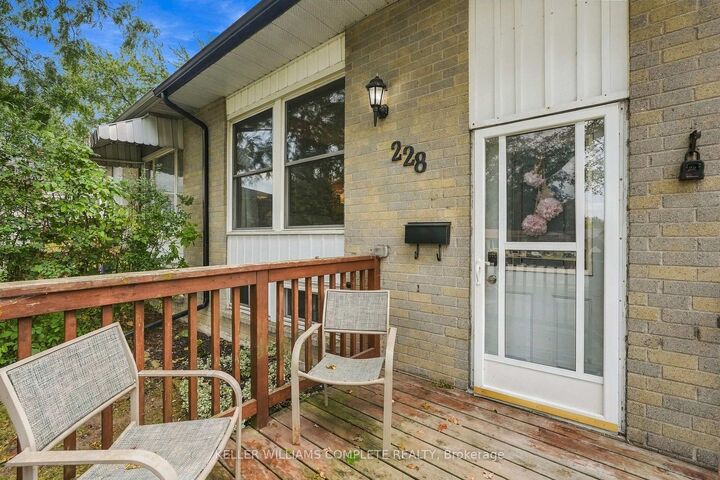 Property Photo:  228 Golden Orchard Drive  ON L9C 6J7 