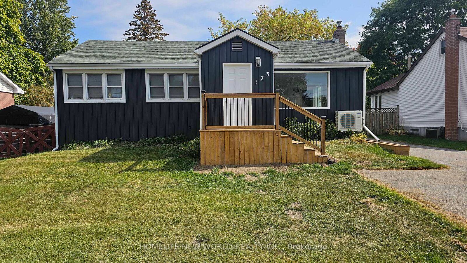 Property Photo:  123 Lemoine Street  ON K8P 4G8 