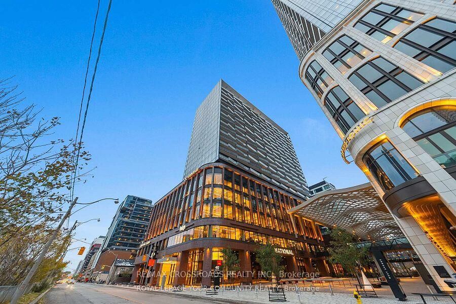 Property Photo:  480 Front Street W 1613  ON M5V 0V6 