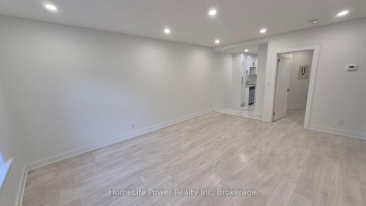 Property Photo:  35 Wellington Street 1U  ON N3P 1S8 