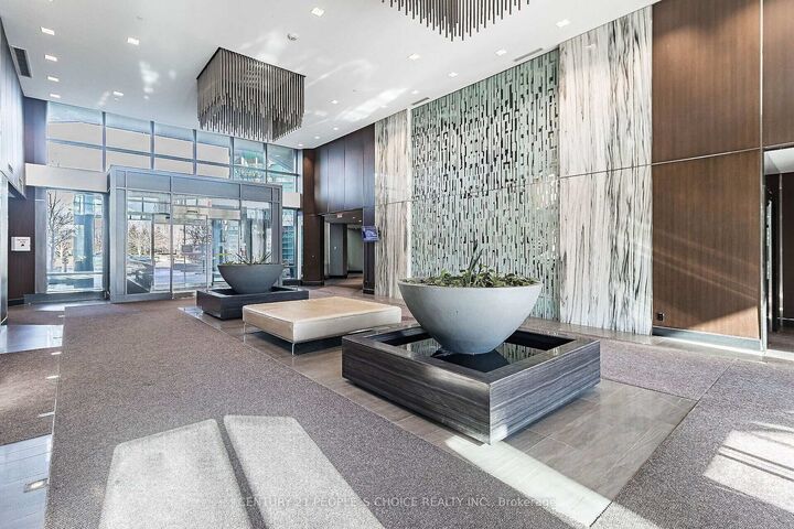 Photo de la propriété: 205 Sherway Garden 1012 ON M9C 0A5