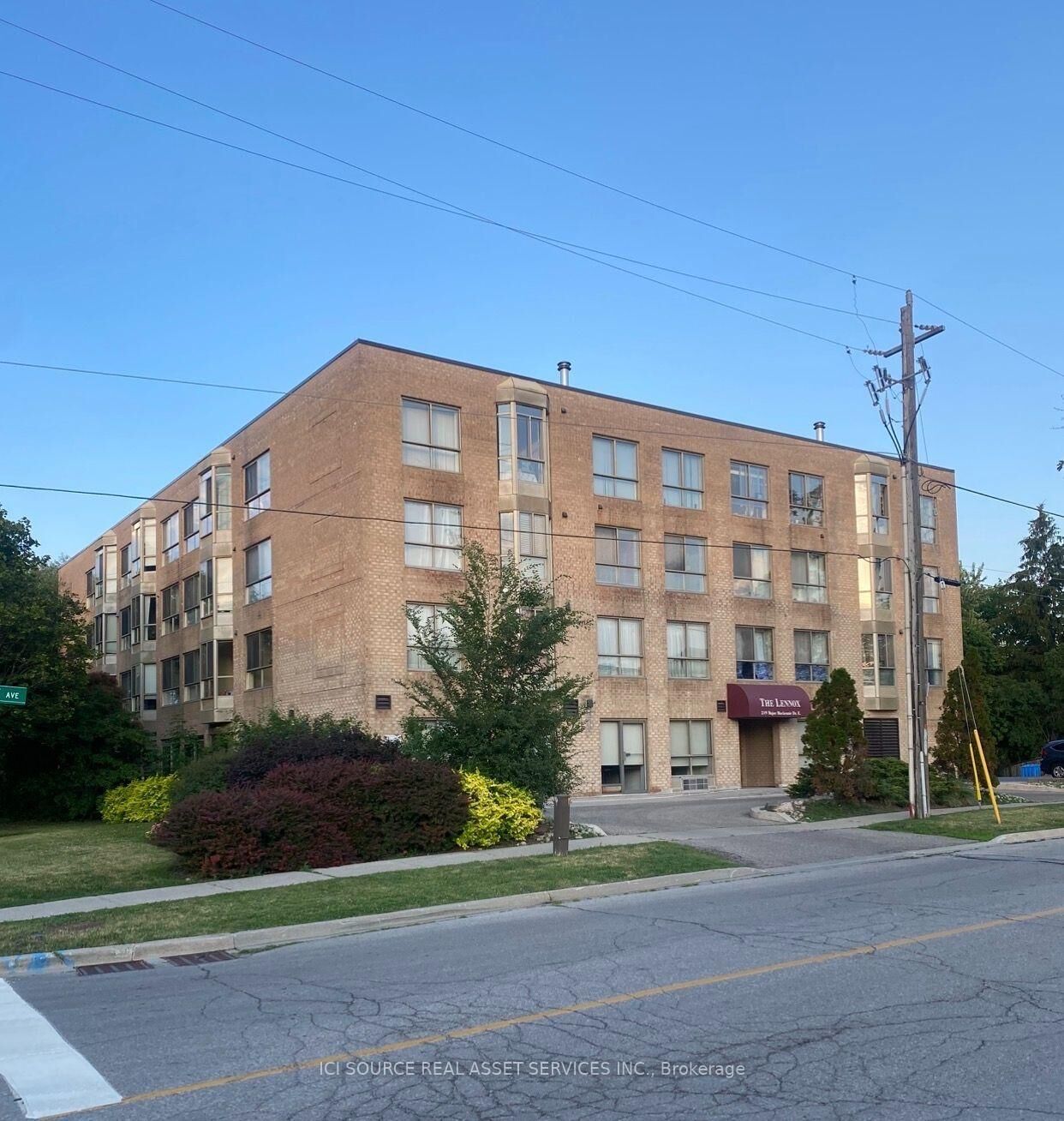 Property Photo:  249 Major Mackenzie Drive E 204  ON L4C 9M8 