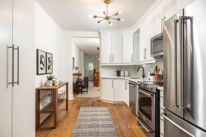 Property Photo:  110 Hastings Avenue  ON M4L 2L2 