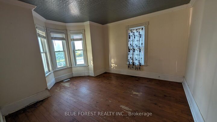 Photo de la propriété:  662 Frances Street  ON N4S 2A1 