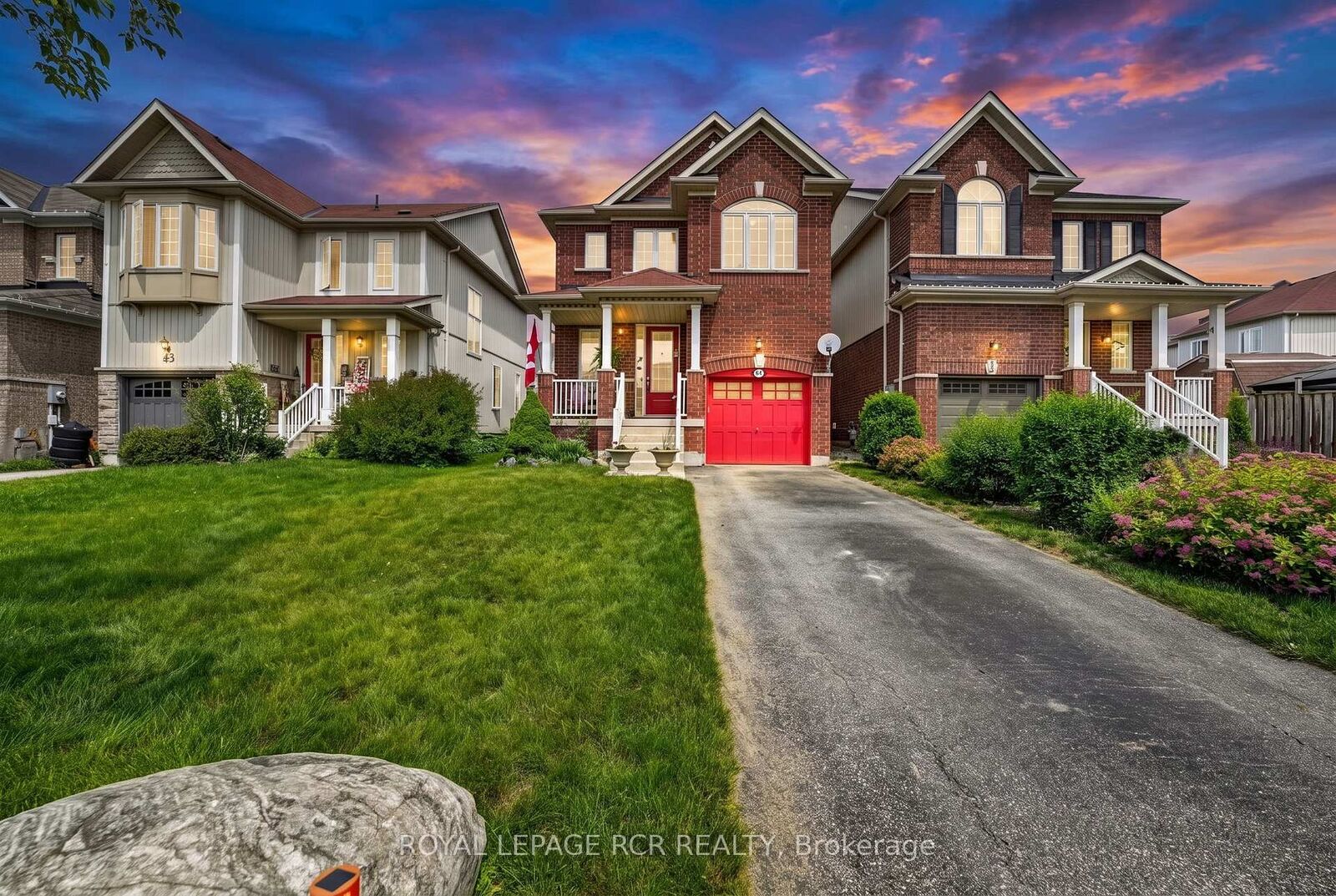 Property Photo:  64 Legion Way  ON L0M 1B5 