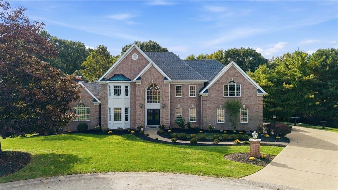Property Photo:  117 Tor Cir  PA 15044 
